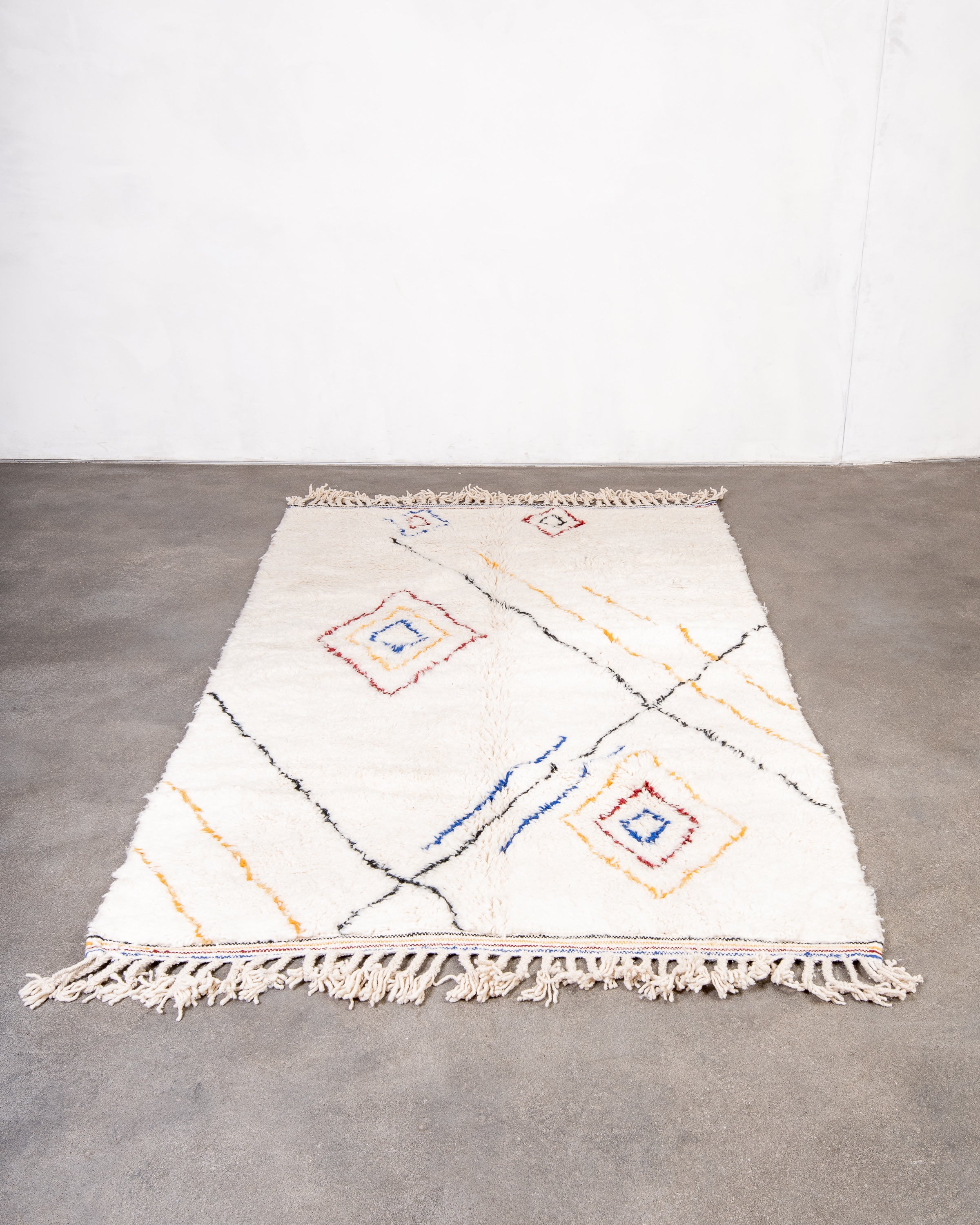 Modern designer handcrafted Berber rug from morocco Beniourain with beautiful colors and patterns